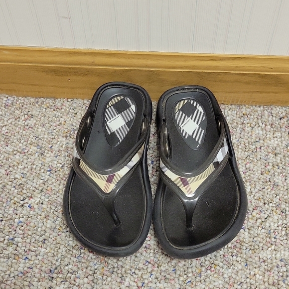 Burberry, women's Rubber Flip Flops Sz 36 US 5.5-6 - Picture 1 of 10